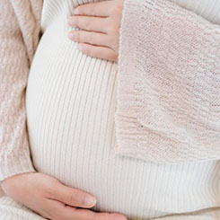 传统模式🇨🇾🚶‍♀️下，软件公司的收😀入与客户🐇🔤的员工数量正相关👼㊙